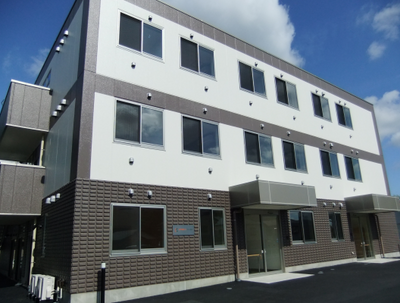 清潔感のあるモダンな建物