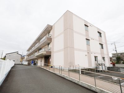 清潔感のある建物の外観