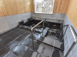 和風の清潔な浴室