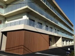 清潔感ある施設の外観