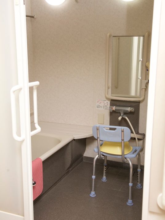 清潔感あふれるトイレスペース