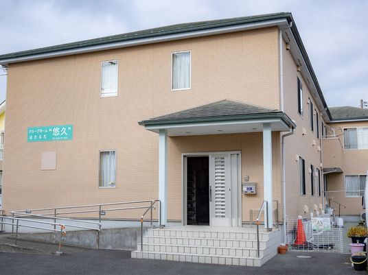 建物正面の外観  