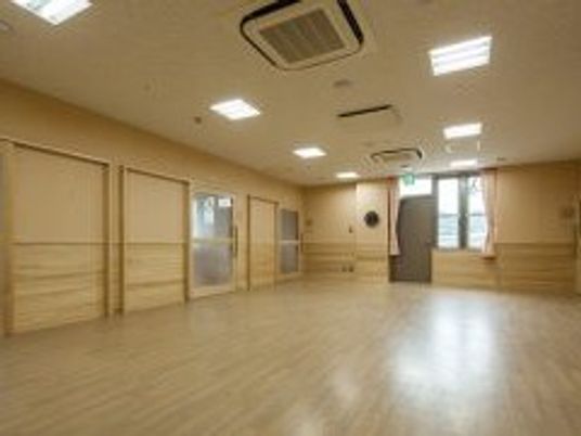 明るい多目的室  