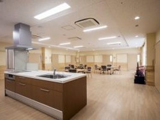 明るい食堂  