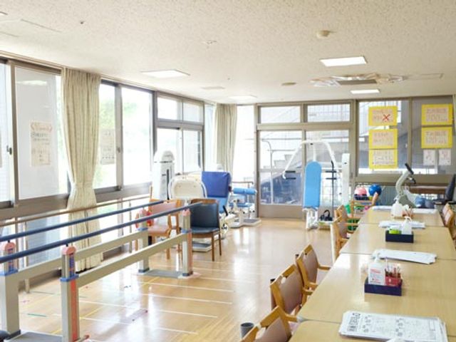 日差しが入る機能訓練室