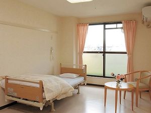 明るい個室の居室