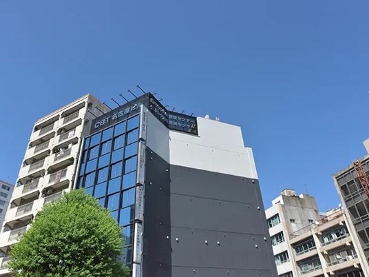 施設外観の建物  