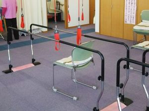 機能訓練室の手すり  