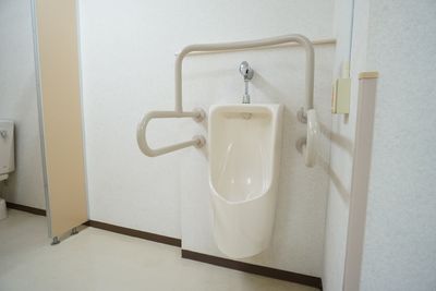 バリアフリー設計のトイレ