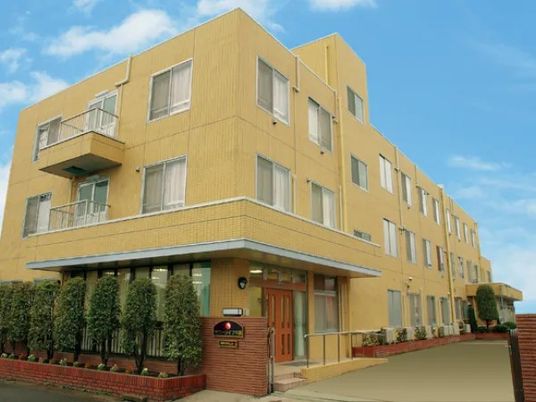 明るい建物外観  