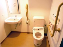 利用者の安全を考えたトイレ