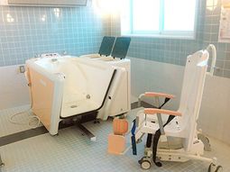快適な機能訓練浴室
