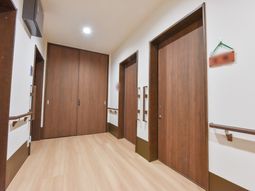 明るい廊下の様子