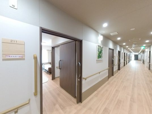 居室入口の廊下