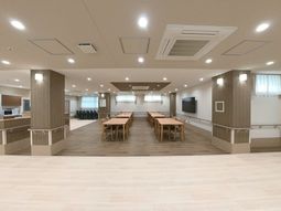 明るいダイニングスペース