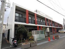 清潔な外観の建物