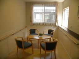 会話を楽しむラウンジスペース