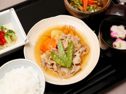 彩り豊かな和食膳