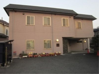 スタッフ募集の施設外観