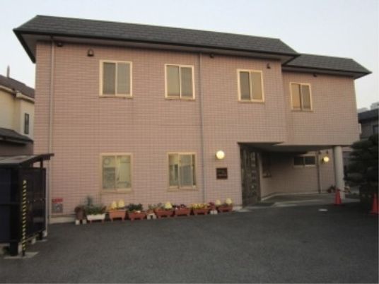 スタッフ募集の施設外観