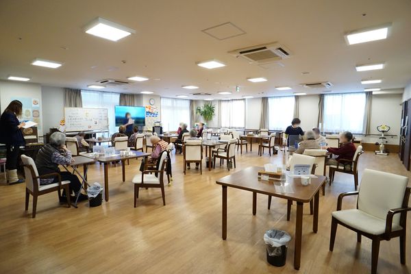 明るい共有スペースの様子