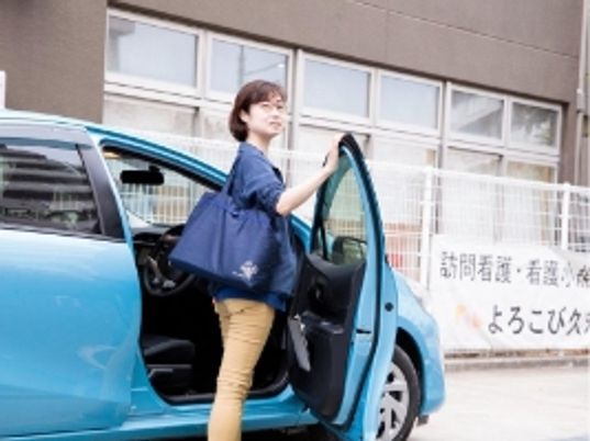 ゆったり降りるエントランス