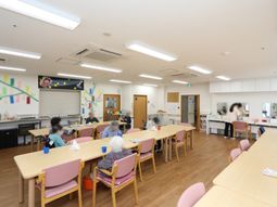 明るいダイニングルーム