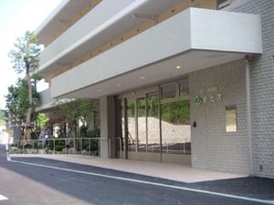開放的な玄関エントランス