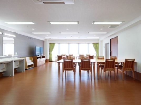 広々とした綺麗な食堂