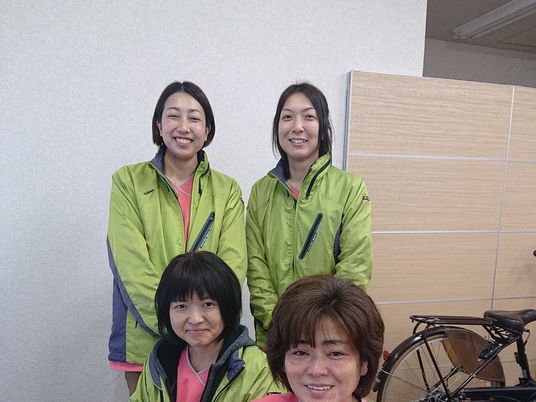 スタッフ4人の集合