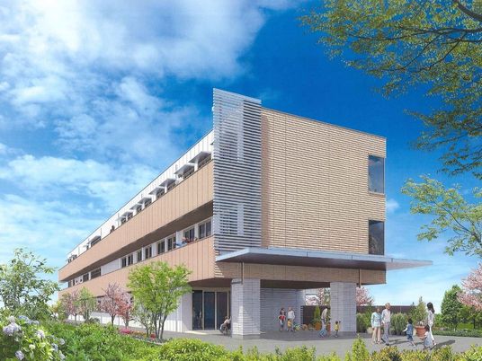 庭付きモダンな建物外観