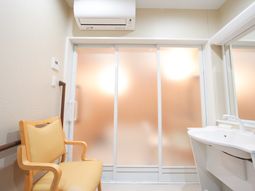 清潔感ある居室の一角