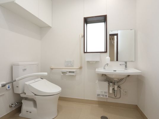 清潔な洗面トイレ空間