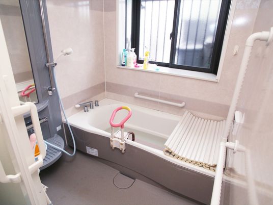 バリアフリー浴室設備