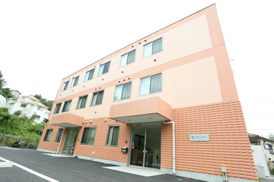 清潔感のある建物の外観