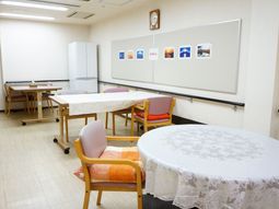 機能訓練室の明るい空間