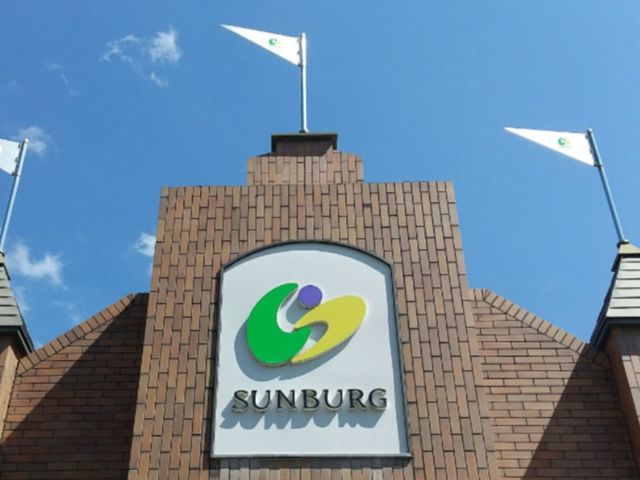 施設の看板 看板 施設の目印となる特徴的なデザインの看板です。訪問時も見つけやすく安心です。