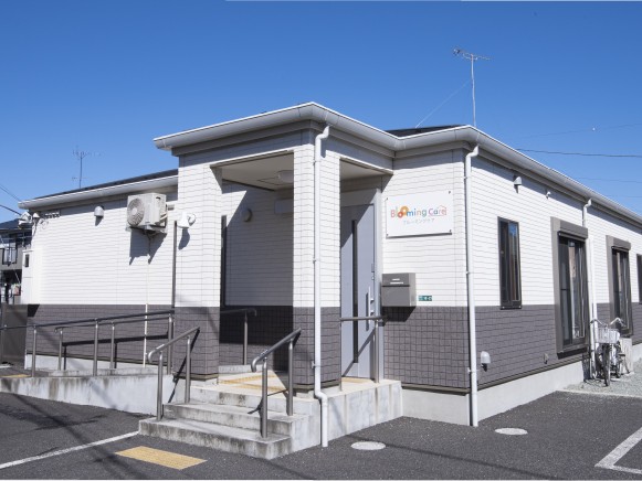 ブルーミングケアマルプ町田鵜野森の外観