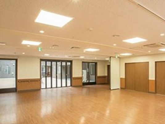 開放的な多目的室