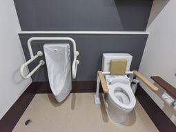 バリアフリーのトイレ設備