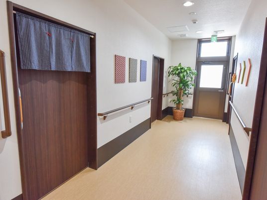 清潔感のある明るい廊下