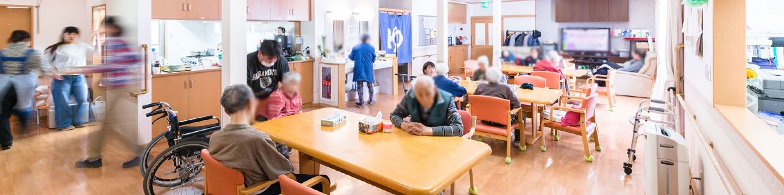 広々としたラウンジ