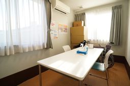 多目的に使える洋室