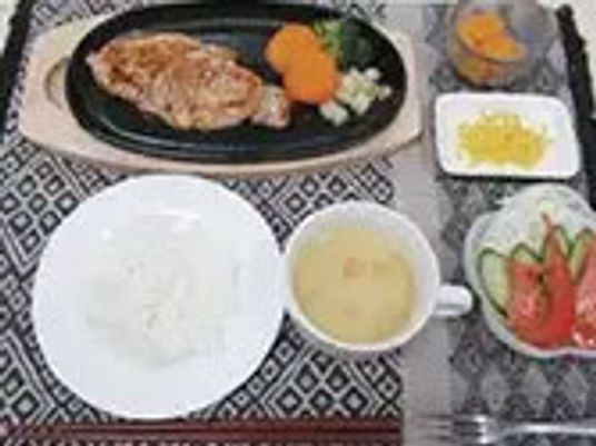 落ち着いた食事