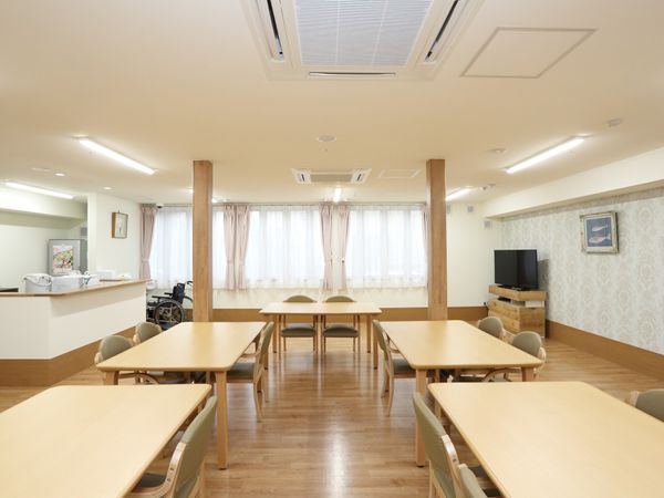 明るいダイニングルーム