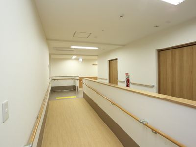 清潔感溢れる廊下