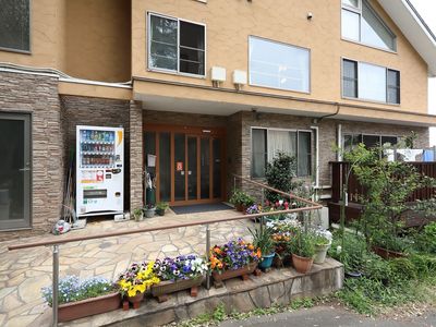 エントランス花壇付き建物