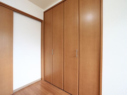 広々とした洋室クローゼット