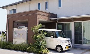 エントランス外観