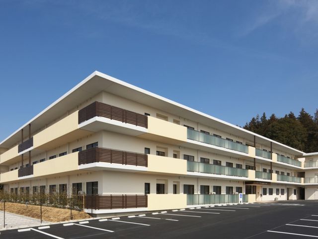 広々した外観の施設 外観 広々とした外観で、落ち着いた環境が整っています。働く人にとって快適な場所です。